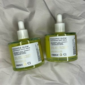 TRULY Pineapple Glow Brightening Body Serum